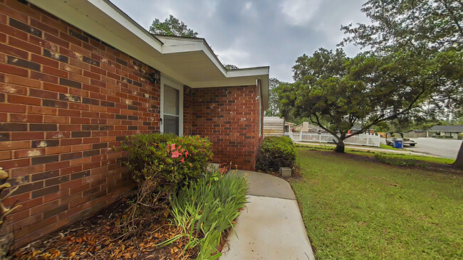 Foto del edificio - 344 Park Way Ct E