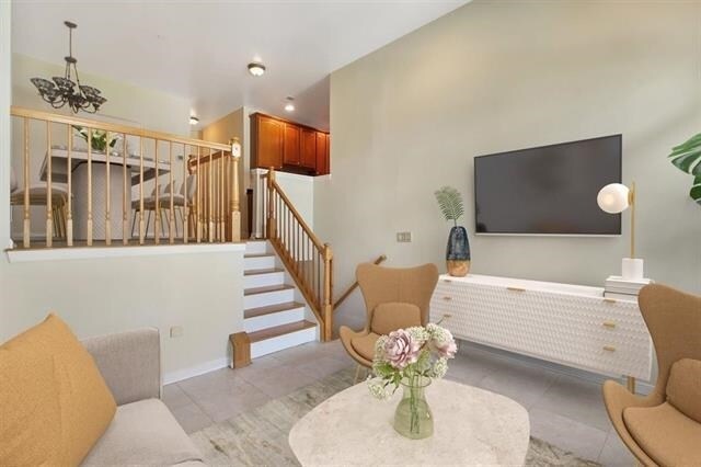 Foto del edificio - 268 Roslyn Ct