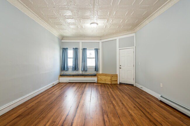 Building Photo - 230 Marble St