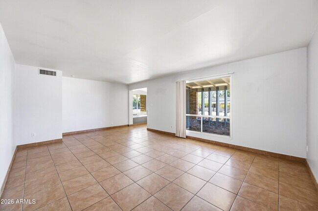 Foto del edificio - 4213 E Sahuaro Dr