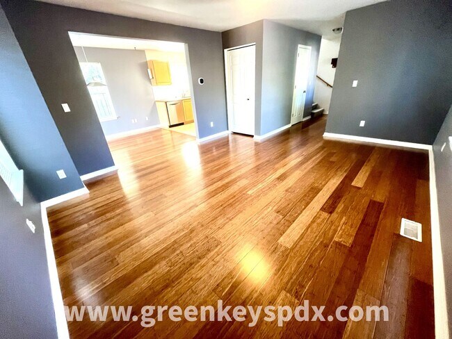 Foto del edificio - 3 Bedroom, 2.5 Bathroom Townhouse in N Por...