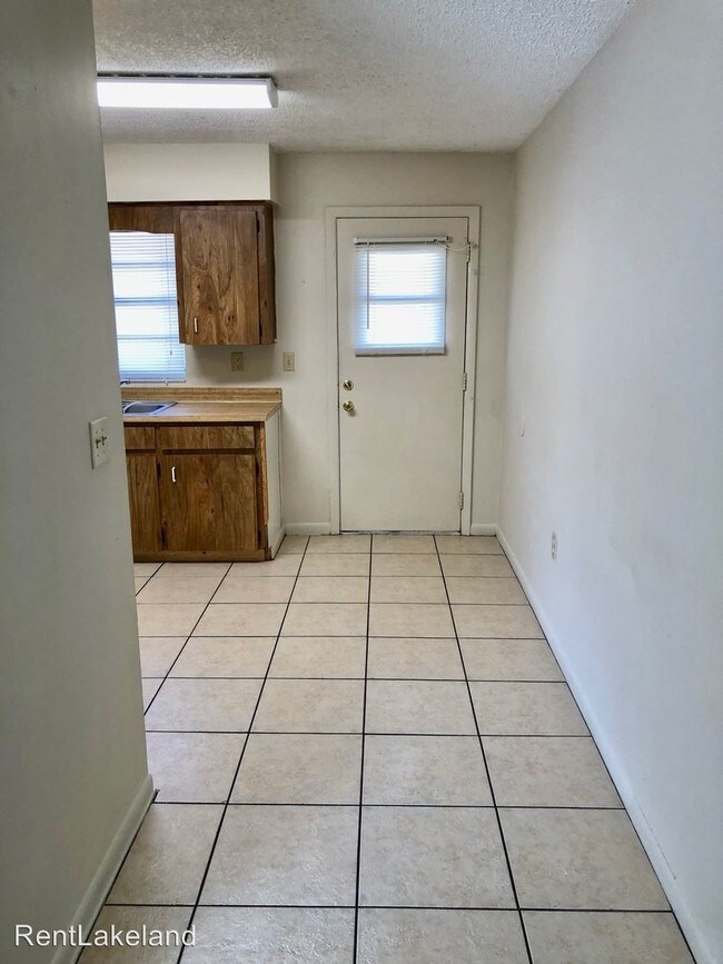 Building Photo - 606-606 S Westgate Ave