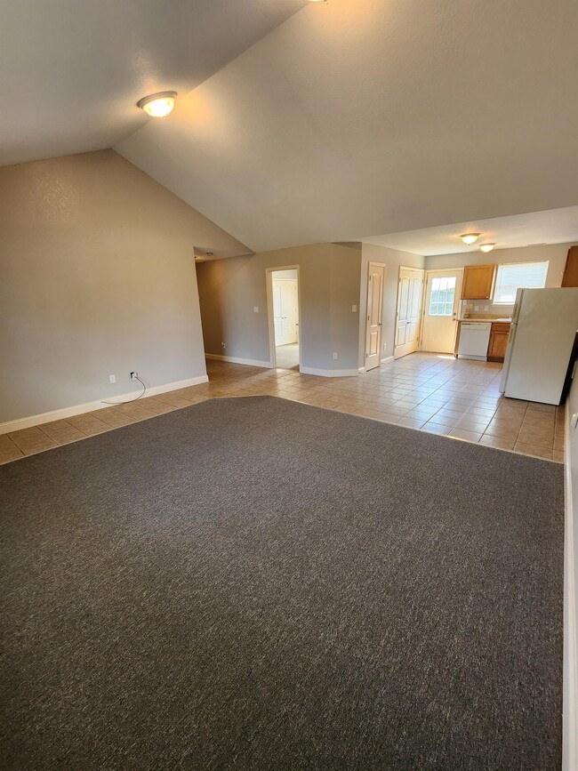 Building Photo - 7135 Hurst Ln