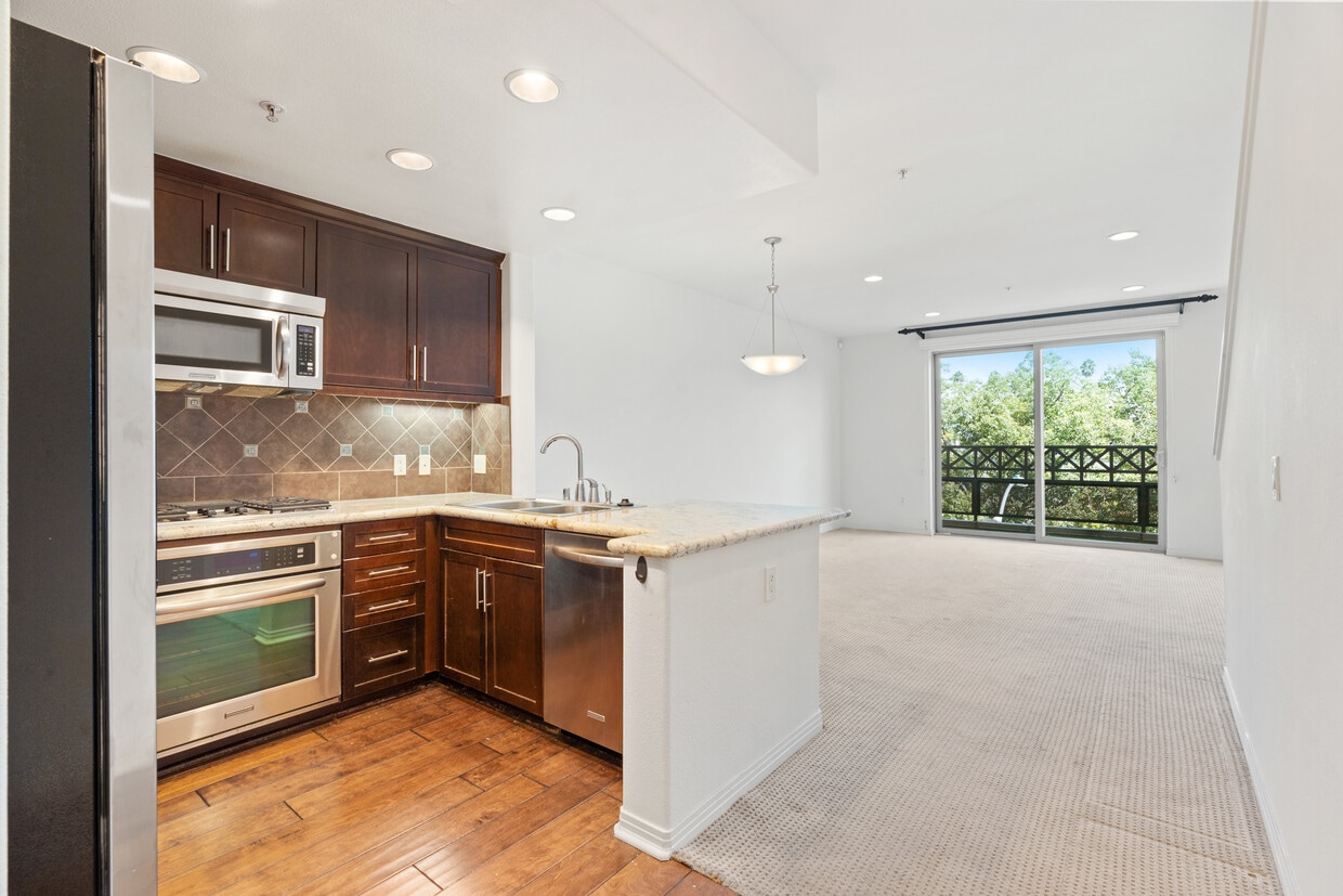 Foto principal - 931 E Walnut St