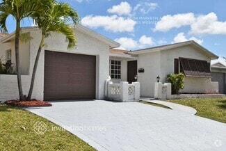 Building Photo - 2201 N 54th Ave