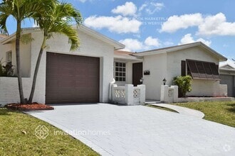 Building Photo - 2201 N 54th Ave