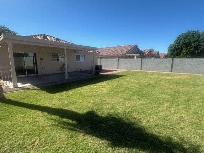 Foto del edificio - MOVE IN READY SINGLE FAMILY HOME