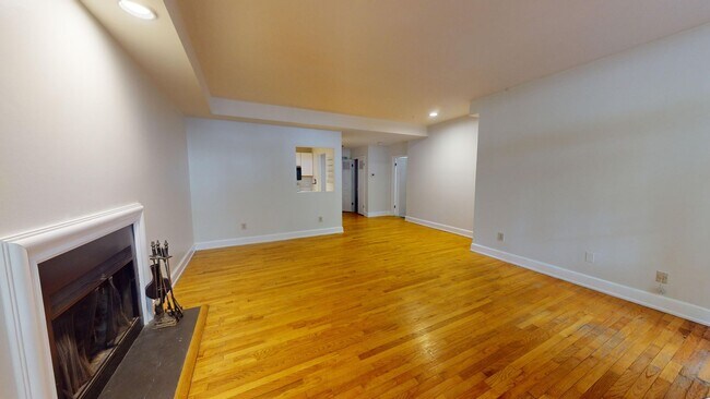 Foto del edificio - Capitol Hill 2 bedroom in Historic Buildin...
