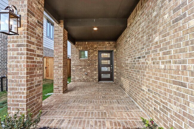 Building Photo - 7011 Golden Groundsel Dr
