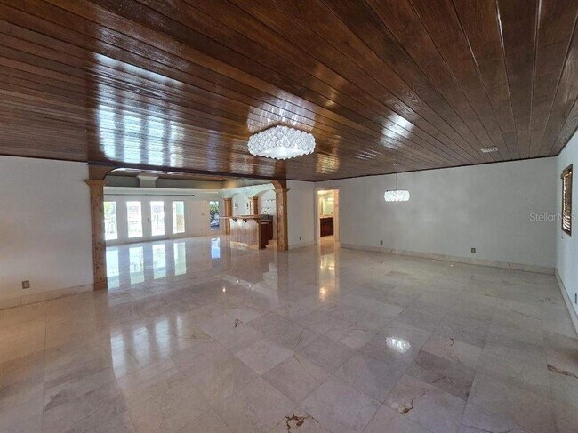 Foto del edificio - 3927 E Eden Roc Cir