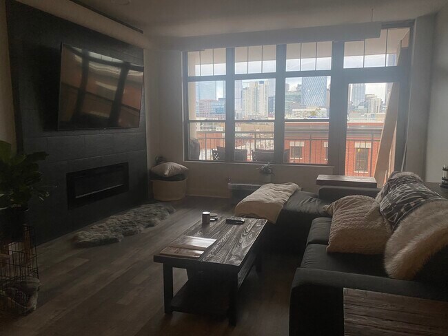 Foto del edificio - 1200 W Monroe St