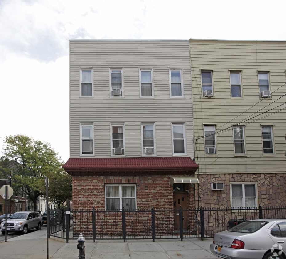 Building Photo - 432 Humboldt St