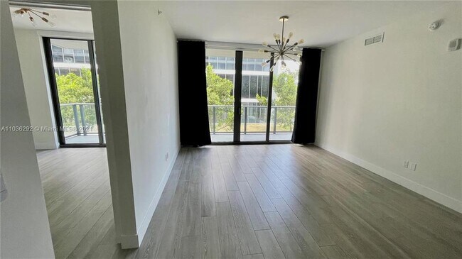 Foto del edificio - 2960 NE 207th St