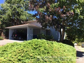 Building Photo - 2026 14th Ave S