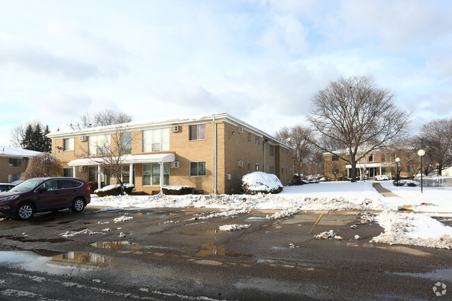 Building Photo - Redford House