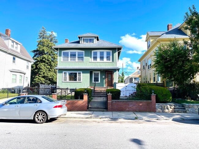Building Photo - 137 Wilmington Ave