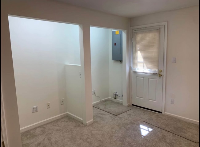 Building Photo - 7574 Aspenpark Rd