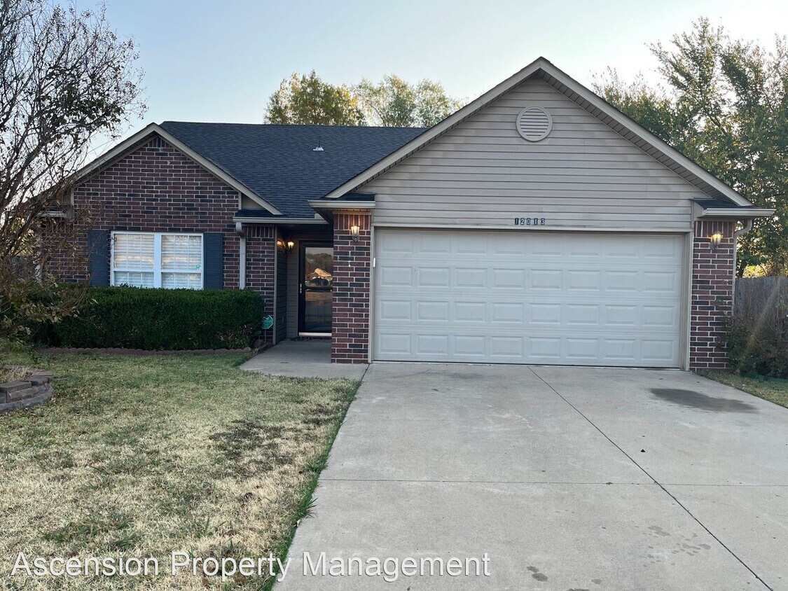 3 br, 2 bath House 12013 E 115th Pl N House Rental in Collinsville