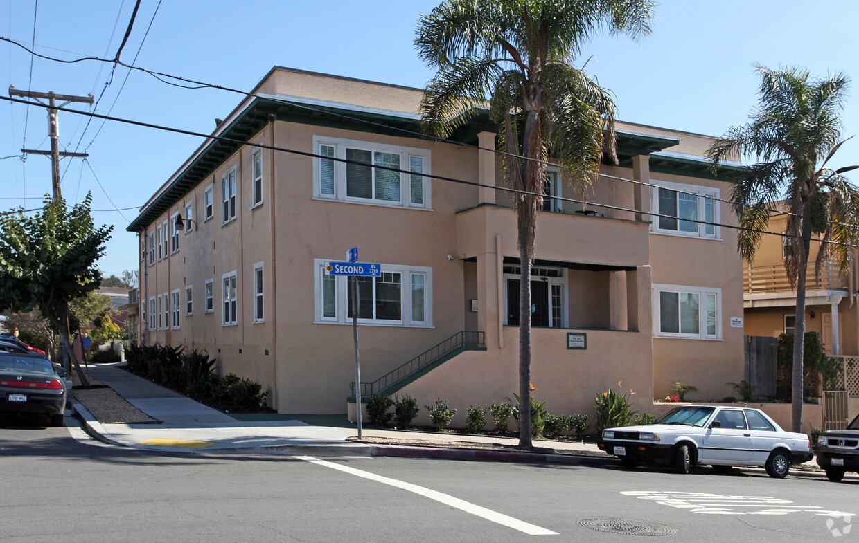 Building Photo - The Ivy Apartments