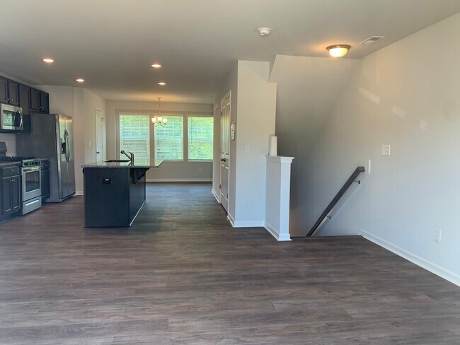 Building Photo - 8308 Waxhaw Hwy