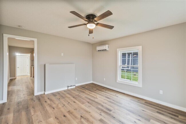 Building Photo - 1442 Magnolia St