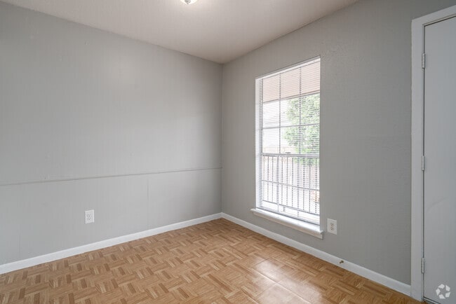 1 habitación, 1 baño - 650 pies cuadrados - Comedor - Pecan Villa Apartments