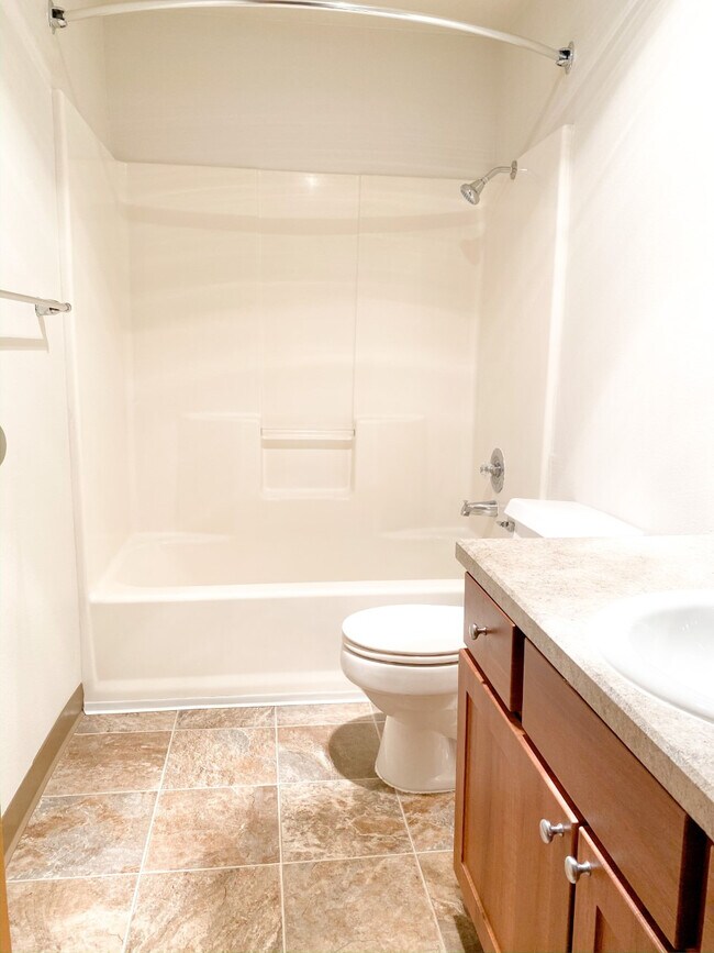 Building Photo - Sunpointe