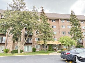 Building Photo - 10353 Dearlove Rd