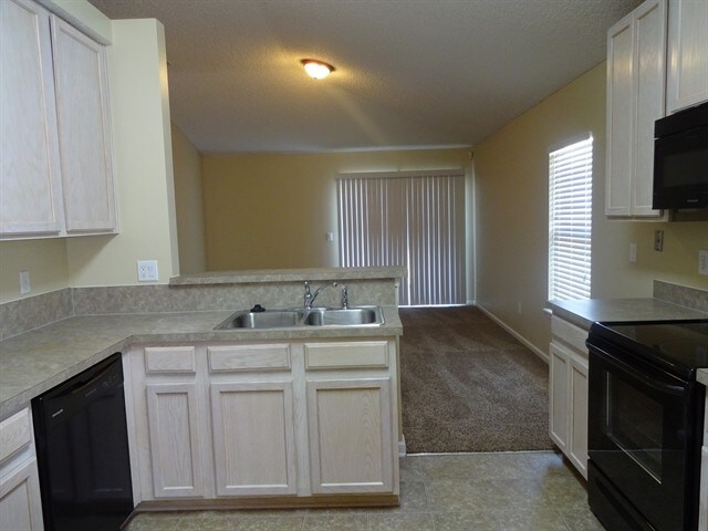 Foto del edificio - 3480 Waterford Oaks Dr