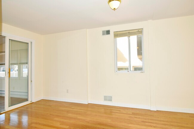 Building Photo - 266 Atlantic Ave