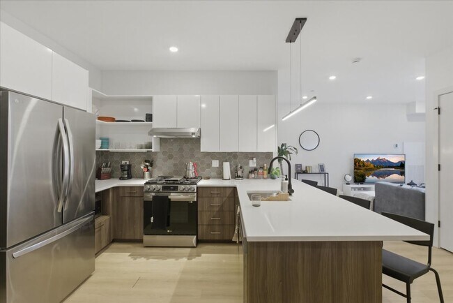 Foto del edificio - 948 W Sunnyside Ave
