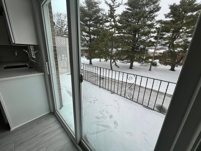 Foto del edificio - 36 Hill Rd