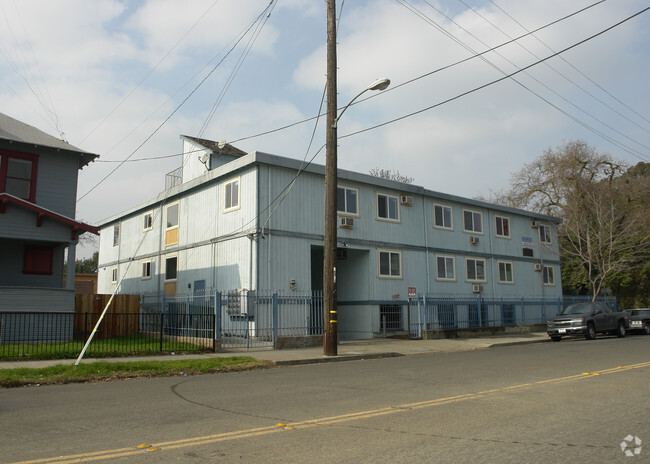 Building Photo - Arena Park Apartments