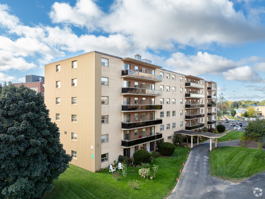 Primary Photo - Lynnwood Place