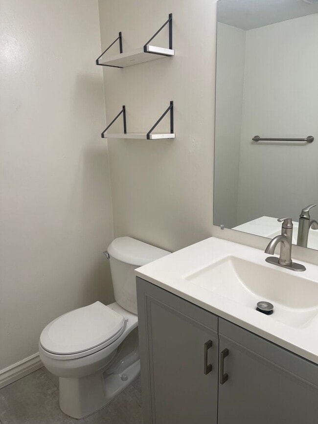 Foto del edificio - Completely Remodeled 3 Bedroom in San Diego!! Water/Trash Included