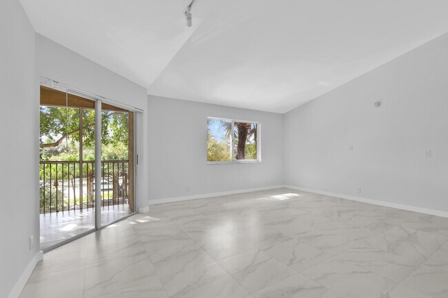 Foto del edificio - 4005 W McNab Rd