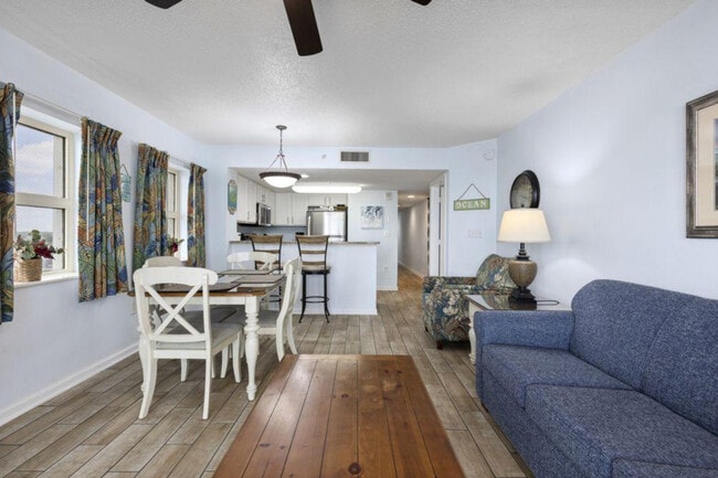 Foto del edificio - 1700 N Ocean Blvd