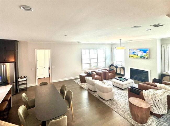 Building Photo - 6435 Halcyon Garden Dr