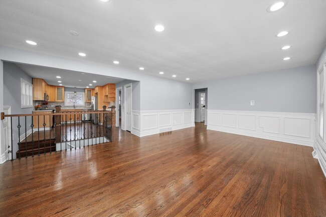 Building Photo - 149 Gilbert Ave