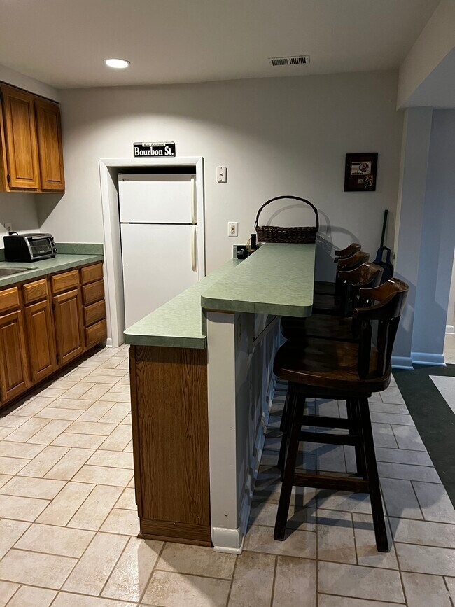 9407 Forest Haven Dr, Alexandria, VA 22309 House for Rent in