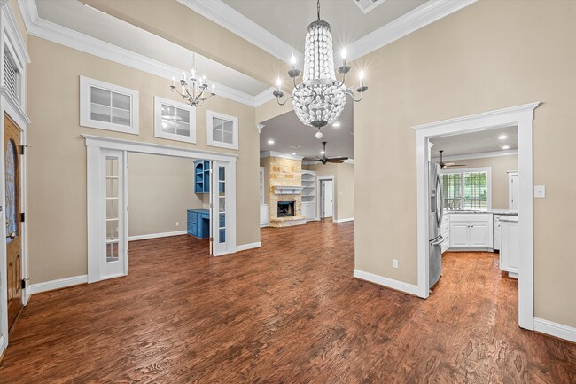 Building Photo - 15008 Dripping Springs Ct