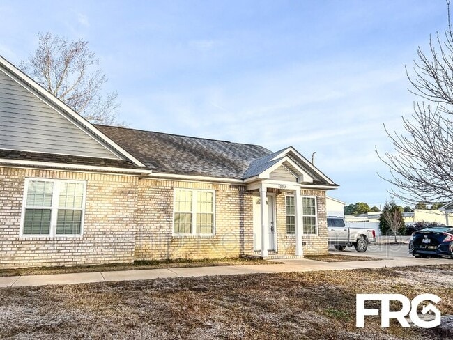 Building Photo - 103 Glenwood Trail