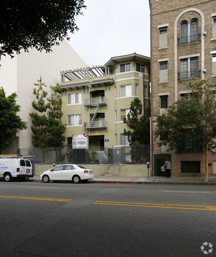 South Virgil Apartments Los Angeles, CA