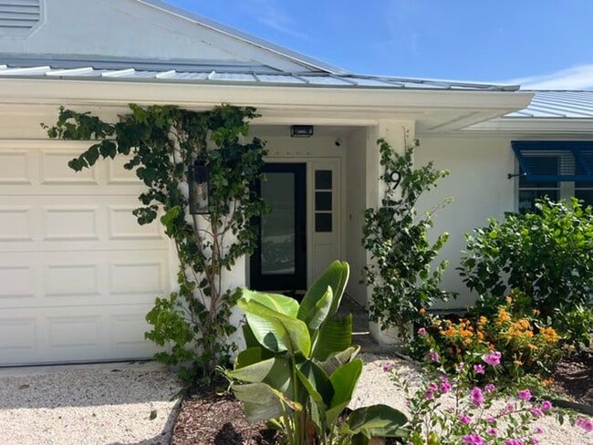 Foto del edificio - 9 W Riverside Dr