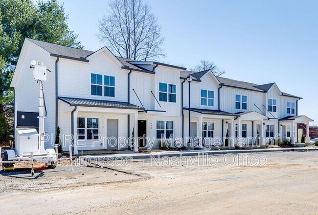 Foto del edificio - 619 Hadley Vlg Blvd