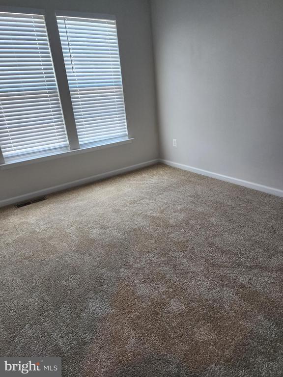 Foto del edificio - 2570 Debert Cir
