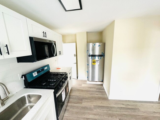 Building Photo - 234 Franklin St