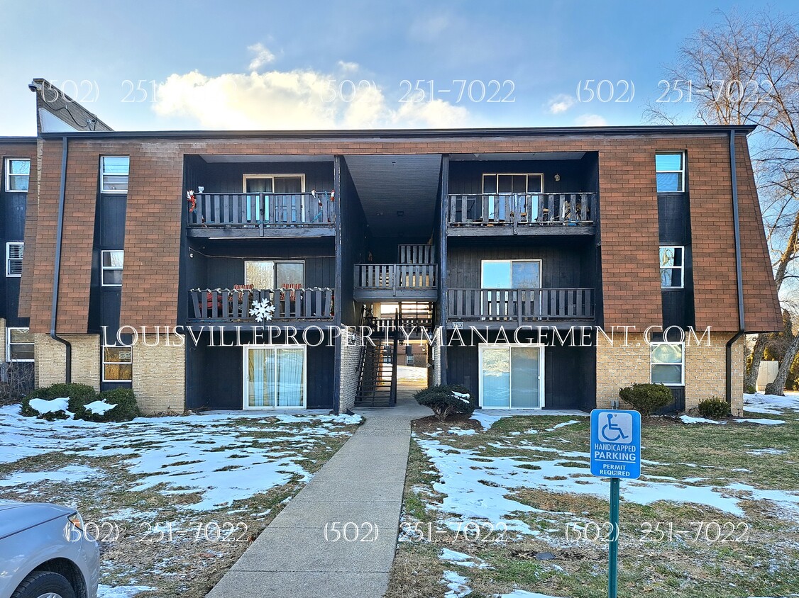 Foto principal - 3500 Lodge Ln