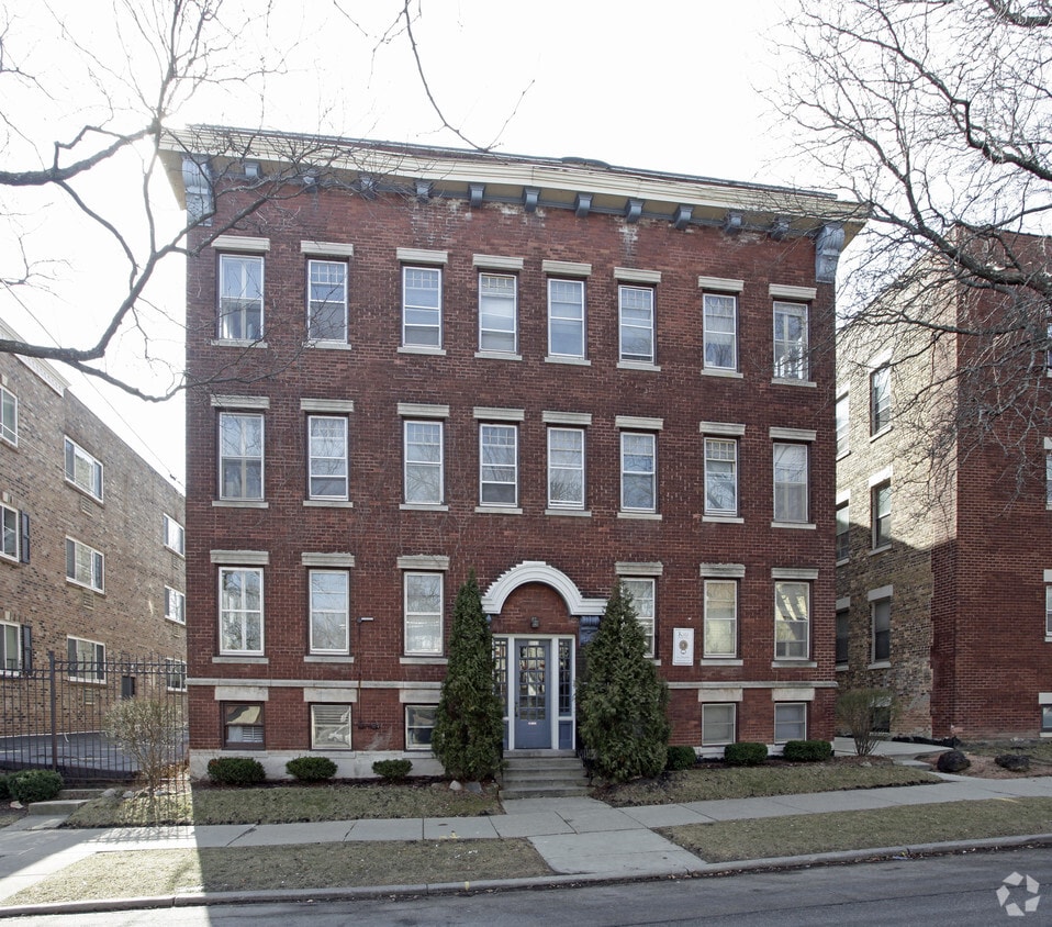 Building Photo - 2313 E Webster Pl