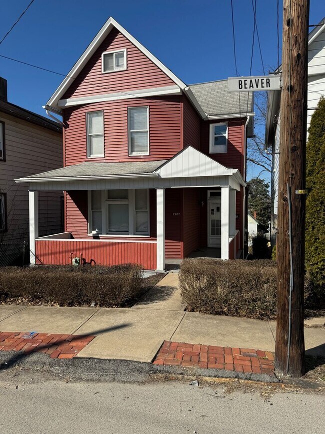 Building Photo - Updated 4BR 2Bath House With Air Condition...